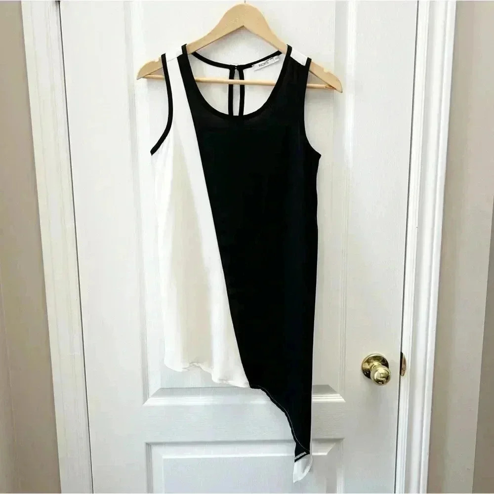 Ricki’s Blouse Sheer Sleeveless Asymmetric Flowy Top Black White Size Small - Picture 2 of 14